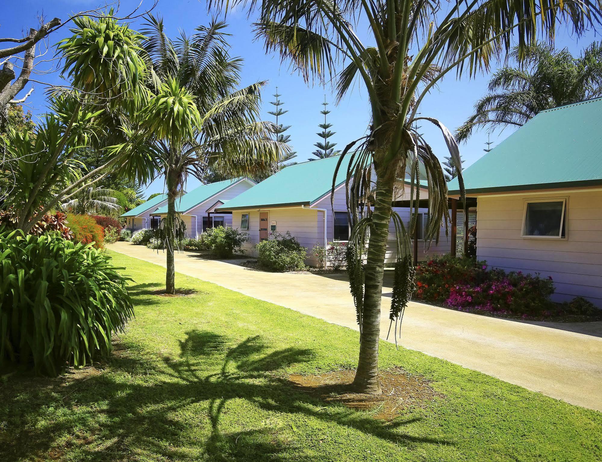 Poinciana Cottages Бернт-Пайн Екстер'єр фото
